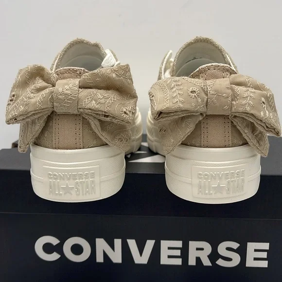 Converse Women's Tan Lace Platforms A10246C
CTAS LIFT OX
NUTTY GRANOLA/EGRET/LIG - Picture 13 of 16